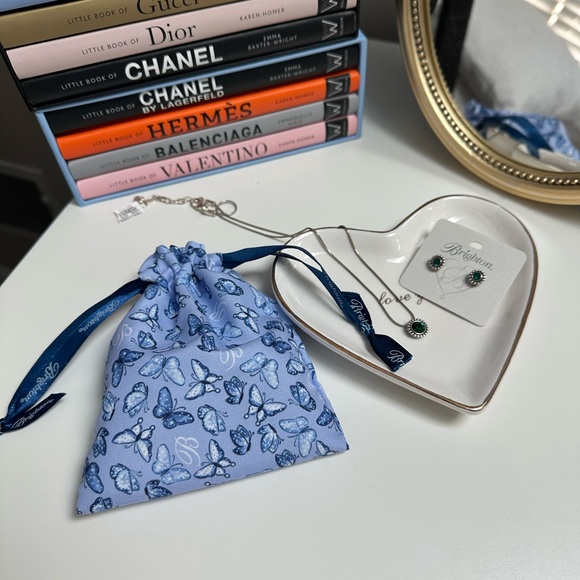 Brighton Emerald Jewelry Set - Picture 2 of 4